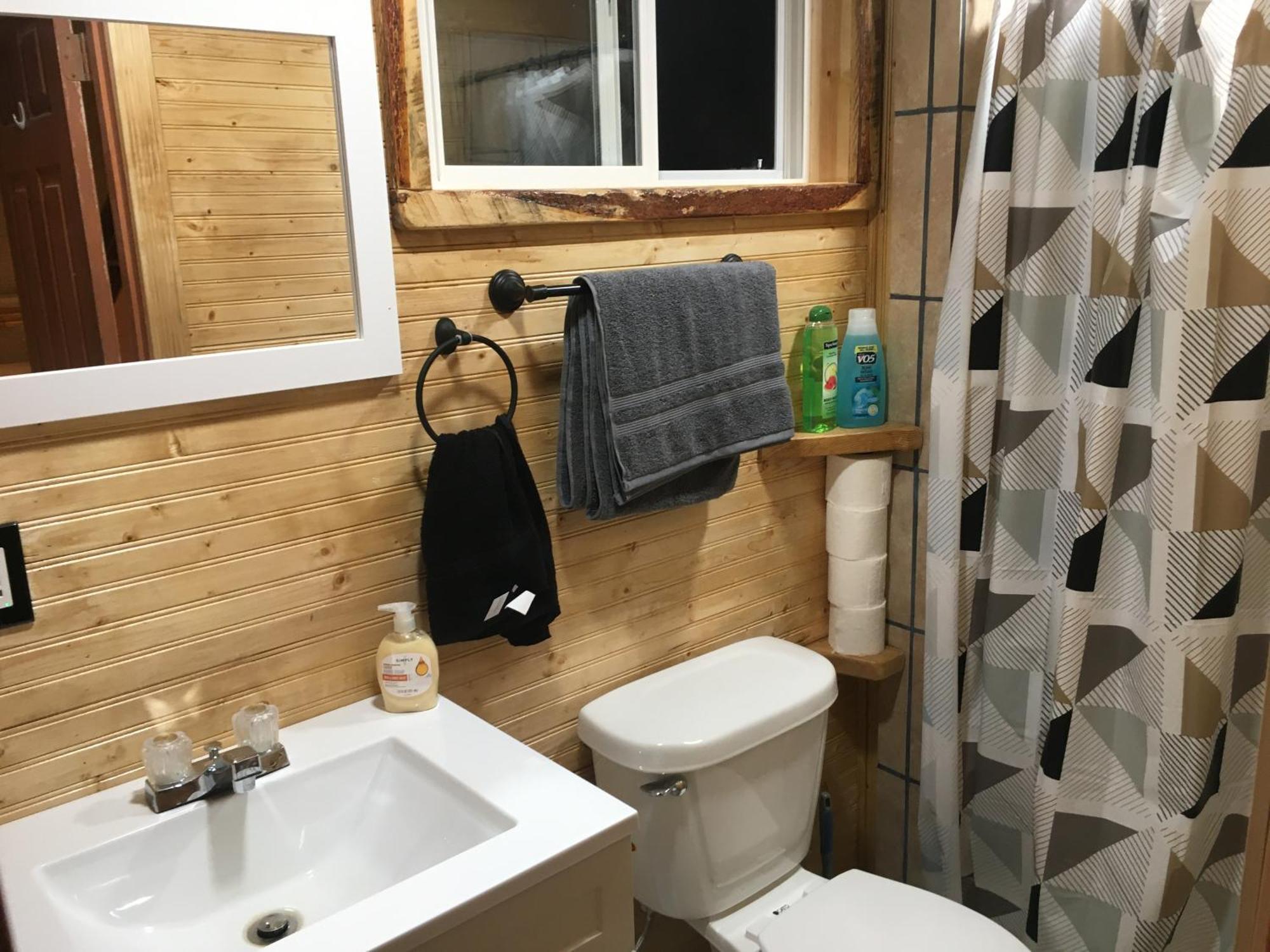New Cabin 1 Car Rental Available Custer Eksteriør billede